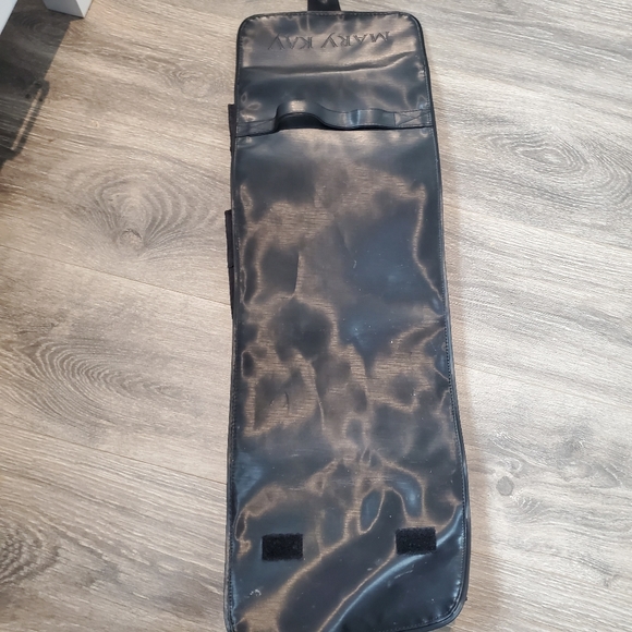 Sold Mary kay Roll up makeup bag in hot pink - Picture 6 of 12